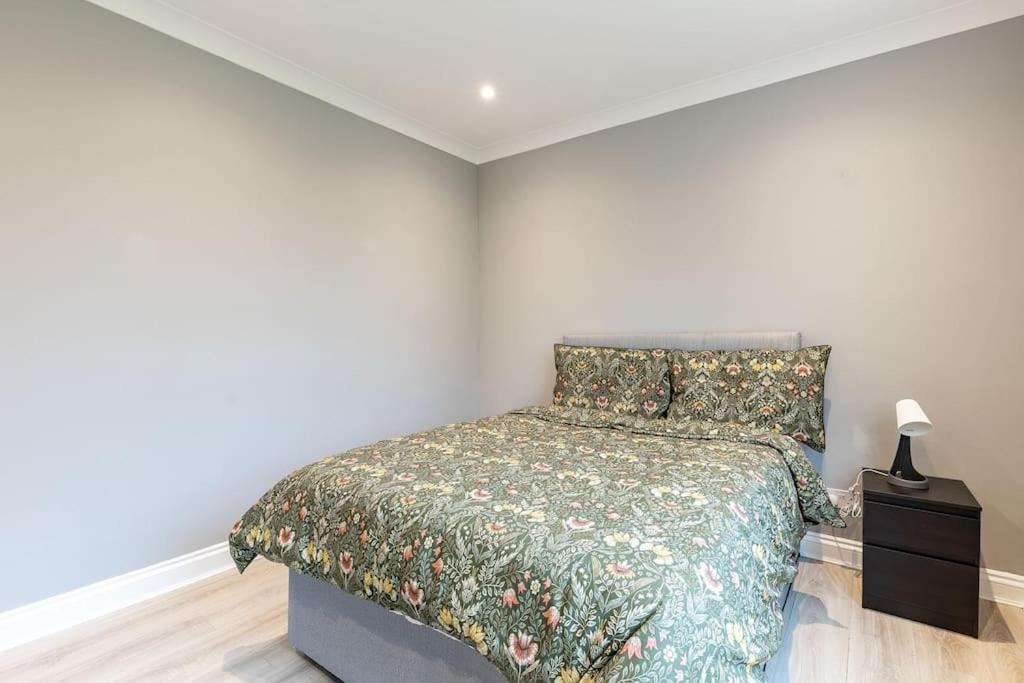 Cozy 3-bedroom Flat In Willesden Londra