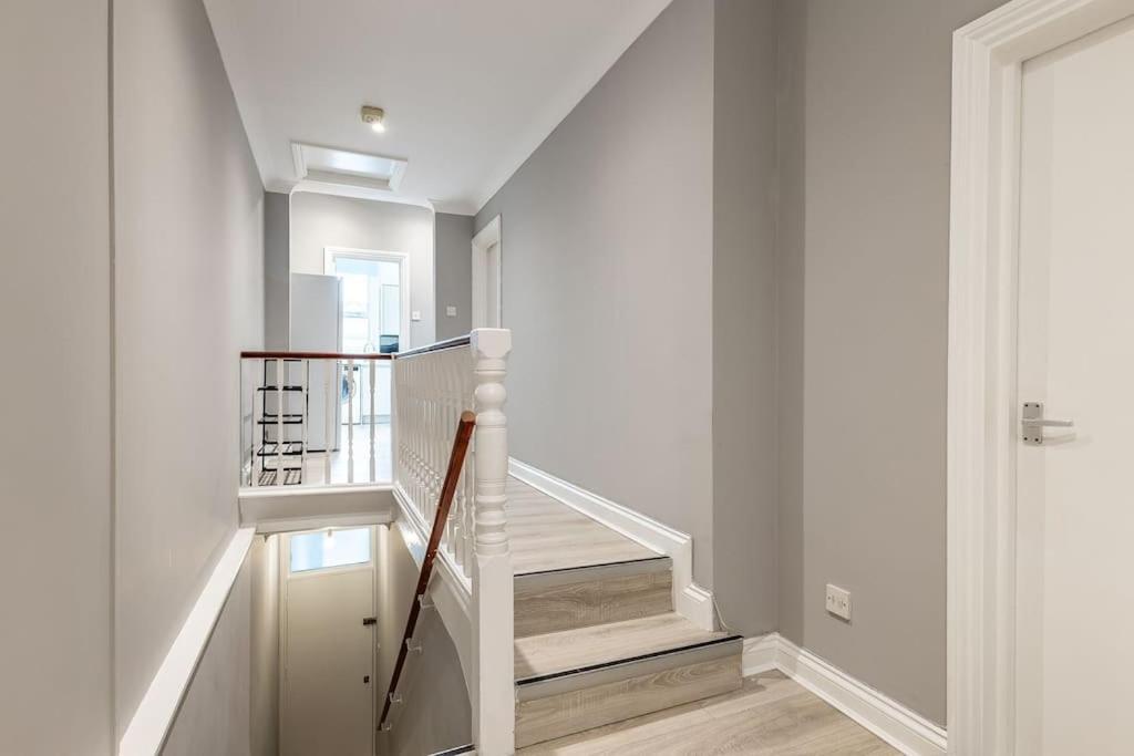Appartamento Cozy 3-bedroom Flat In Willesden