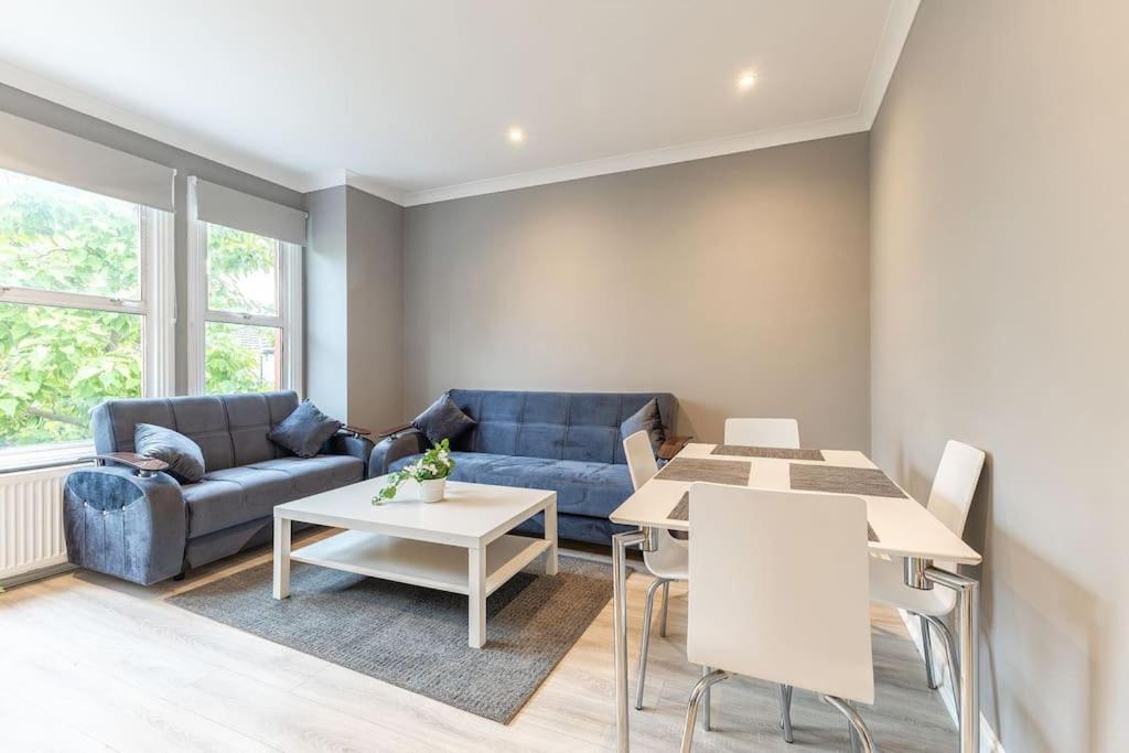 Cozy 3-bedroom Flat In Willesden Appartamento